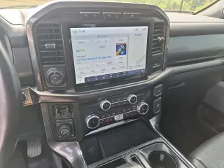 Ford F-150 2023 4x4 Lariat 4 puertas SuperCrew 5.5 pies. SB
