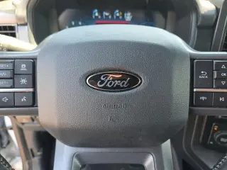 Ford F-150 2024 4x4 Lariat 4 puertas SuperCrew 6.5 pies. SB