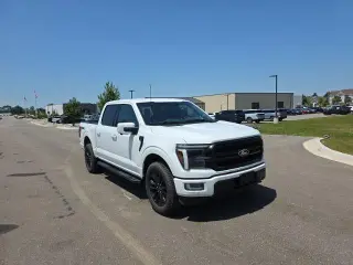 Ford F-150 2024 4x4 Lariat 4 puertas SuperCrew 6.5 pies. SB