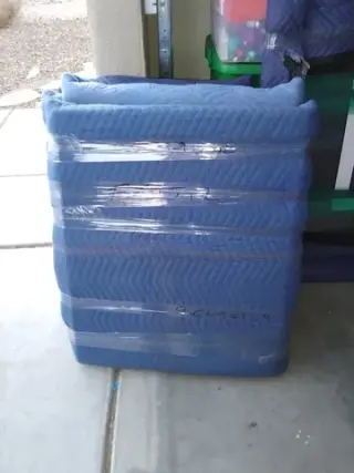 MOVING / MUDANZAS