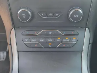 Ford Edge 2019 SEL 4dr Crossover