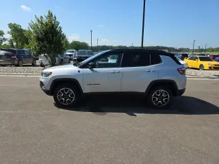 Jeep Compass 2025 4x4 Trailhawk 4p SUV