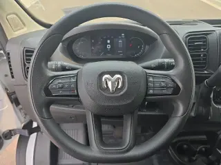 Ram ProMaster 2025 Tradesman 2500 136 WB 3dr Low Roof Cargo Van sin Asiento Pasaje