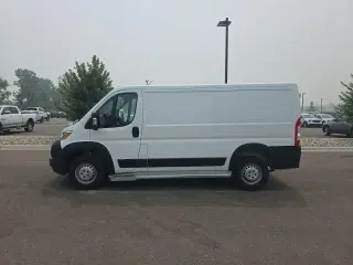 Ram ProMaster 2025 Tradesman 2500 136 WB 3dr Low Roof Cargo Van sin Asiento Pasaje