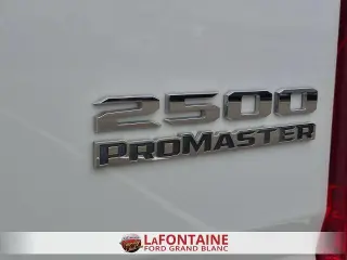 Ram ProMaster 2025 Tradesman 2500 136 WB 3dr Low Roof Cargo Van con asiento para pasajeros