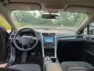 Ford Fusion 2018 SE 4dr Sedan