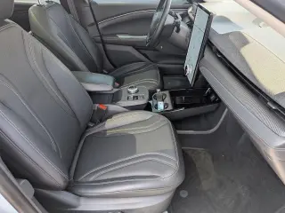Ford Mustang Mach-E 2023 Premium 4p SUV