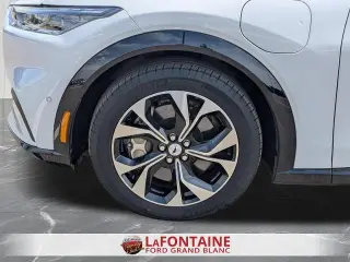 Ford Mustang Mach-E 2023 Premium 4p SUV