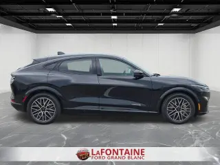 Ford Mustang Mach-E 2024 AWD Premium 4dr SUV