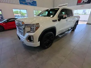 GMC Sierra 1500 2021 4x4 Denali 4 puertas Cabina Crew 5.8 pies. SB