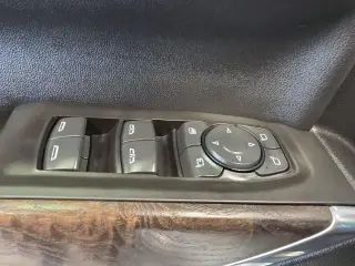 GMC Sierra 1500 2021 4x4 Denali 4 puertas Cabina Crew 5.8 pies. SB