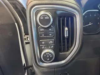 GMC Sierra 1500 2021 4x4 Denali 4 puertas Cabina Crew 5.8 pies. SB
