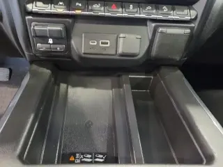 GMC Sierra 1500 2021 4x4 Denali 4 puertas Cabina Crew 5.8 pies. SB
