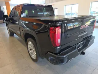 GMC Sierra 1500 2020 4x4 Denali 4 puertas Cabina Crew 5.8 pies. SB
