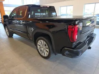 GMC Sierra 1500 2020 4x4 Denali 4 puertas Cabina Crew 5.8 pies. SB