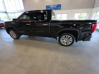 GMC Sierra 1500 2020 4x4 Denali 4 puertas Cabina Crew 5.8 pies. SB