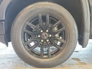 GMC Sierra 1500 2023 4x4 Elevation 4 puertas Cabina Crew 5.8 pies. SB