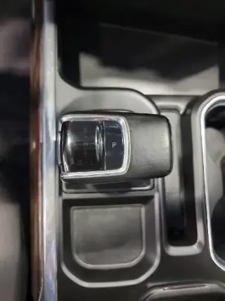 GMC Sierra 1500 2023 4x4 Elevation 4 puertas Cabina Crew 5.8 pies. SB
