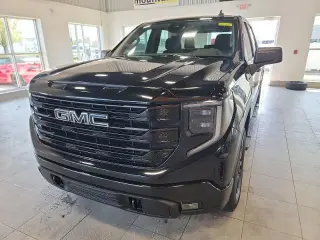 GMC Sierra 1500 2023 4x4 Elevation 4 puertas Cabina Crew 5.8 pies. SB