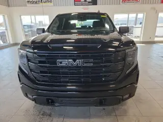 GMC Sierra 1500 2023 4x4 Elevation 4 puertas Cabina Crew 5.8 pies. SB