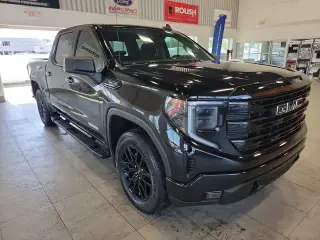 GMC Sierra 1500 2023 4x4 Elevation 4 puertas Cabina Crew 5.8 pies. SB