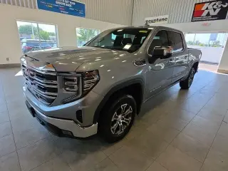 GMC Sierra 1500 2025 4x4 SLT Cabina Crew 4 puertas 5.8 pies. Caja corta