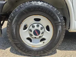 Furgoneta de Carga Extendida GMC Savana 2017 3500 3 puertas