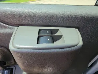 Furgoneta de Carga Extendida GMC Savana 2017 3500 3 puertas