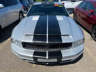 Ford Mustang 2006 V6 Estándar 2 puertas Fastback