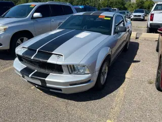 Ford Mustang 2006 V6 Estándar 2 puertas Fastback