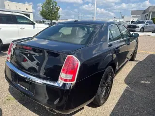Chrysler 300 2014 AWD Base 4 puertas Sedan