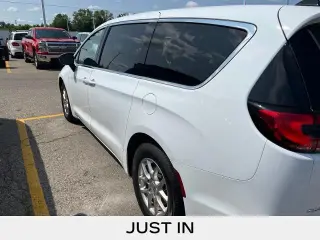 Chrysler Pacifica 2024 Touring L 4 puertas Minivan