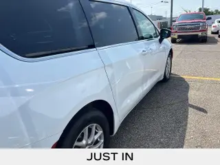 Chrysler Pacifica 2024 Touring L 4 puertas Minivan