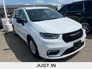 Chrysler Pacifica 2024 Touring L 4 puertas Minivan