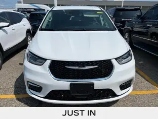 Chrysler Pacifica 2024 Touring L 4 puertas Minivan