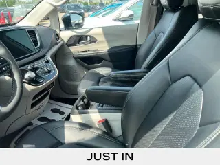 Chrysler Pacifica 2024 Touring L 4 puertas Minivan