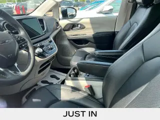Chrysler Pacifica 2024 Touring L 4 puertas Minivan