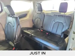 Chrysler Pacifica 2024 Touring L 4 puertas Minivan