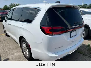 Chrysler Pacifica 2024 Touring L 4 puertas Minivan