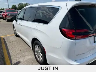 Chrysler Pacifica 2024 Touring L 4 puertas Minivan