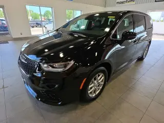 Chrysler Pacifica 2026 Select 4 puertas Minivan