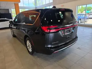 Chrysler Pacifica 2026 Select 4 puertas Minivan
