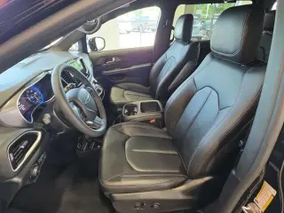 Chrysler Pacifica 2026 Select 4 puertas Minivan