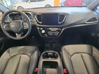 Chrysler Pacifica 2026 Select 4 puertas Minivan