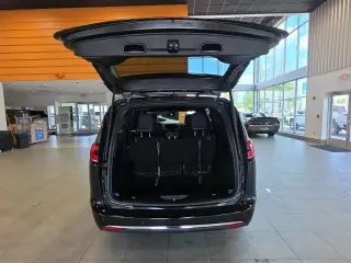 Chrysler Pacifica 2026 Select 4 puertas Minivan