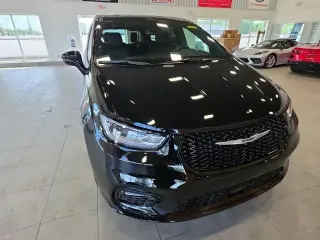 Chrysler Pacifica 2026 Select 4 puertas Minivan