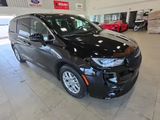 Chrysler Pacifica 2026 Select 4 puertas Minivan