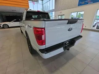 Ford F-150 2023 4x4 XLT 4 puertas SuperCrew 5.5 pies. SB