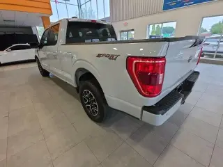Ford F-150 2023 4x4 XLT 4 puertas SuperCrew 5.5 pies. SB