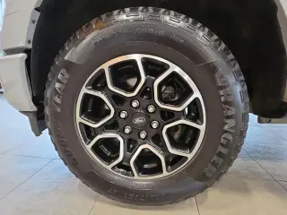 Ford F-150 2023 4x4 XLT 4 puertas SuperCrew 5.5 pies. SB
